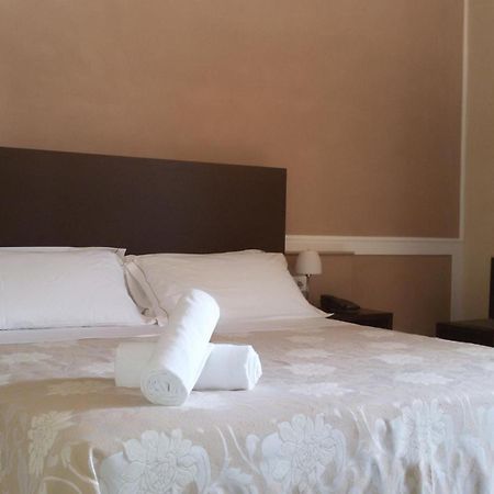 Relais Del Borgo Hotel & Spa 4 Stelle Staffolo Zimmer foto