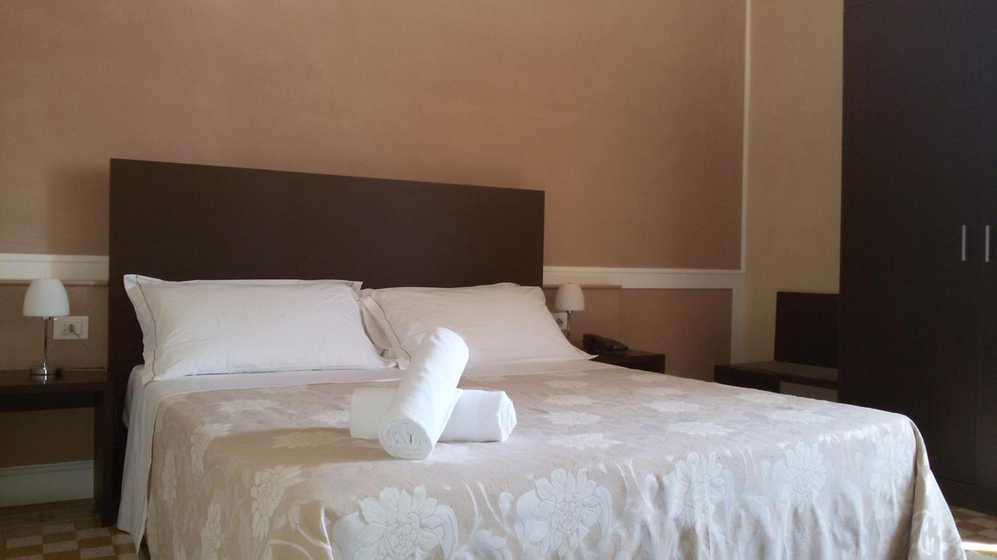 Relais Del Borgo Hotel & Spa 4 Stelle Staffolo Zimmer foto