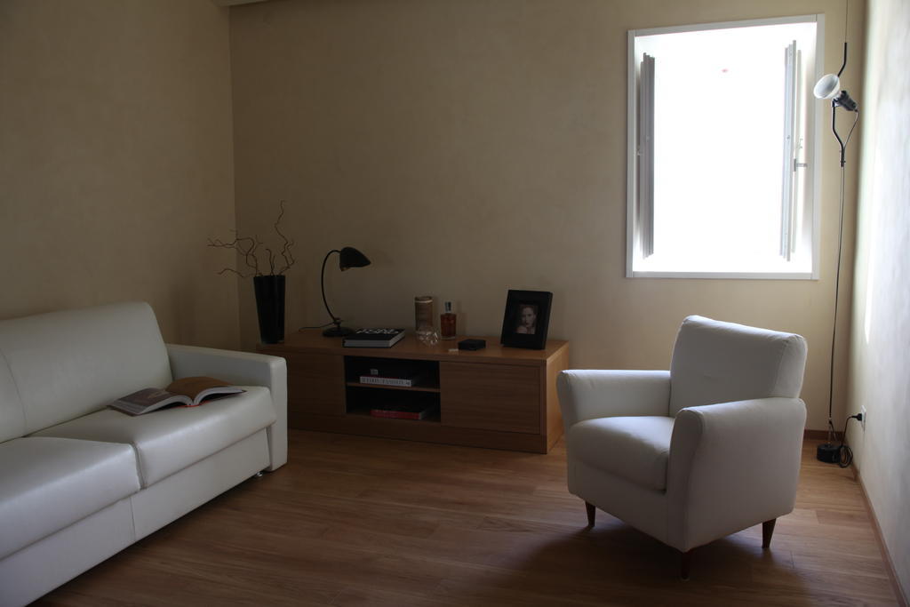Relais Del Borgo Hotel & Spa 4 Stelle Staffolo Zimmer foto