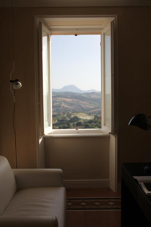 Relais Del Borgo Hotel & Spa 4 Stelle Staffolo Zimmer foto